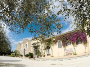 Отель Casale Rocca Fiorita  Акате